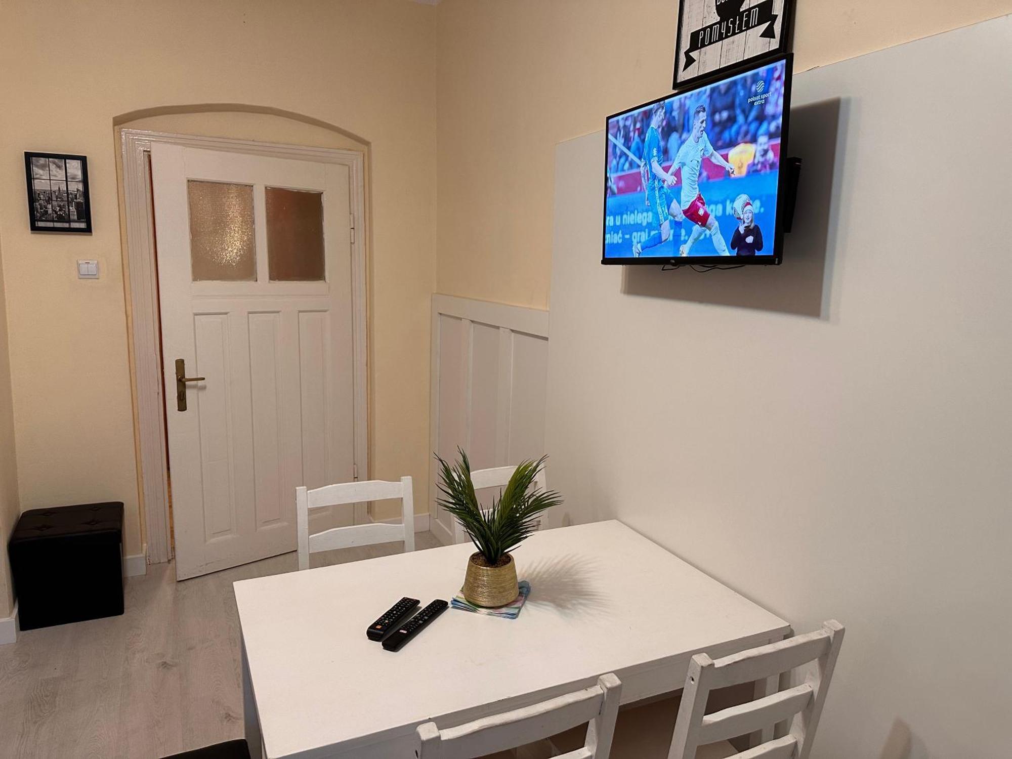 Apartamenty Ktw Central Station Катовице Екстериор снимка