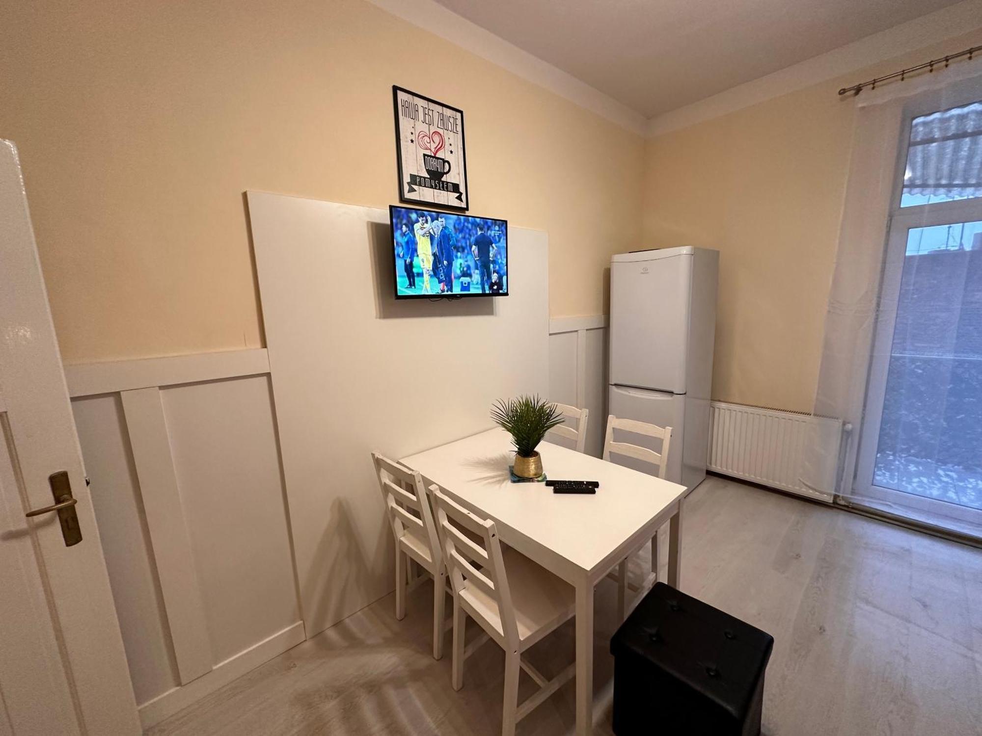 Apartamenty Ktw Central Station Катовице Екстериор снимка