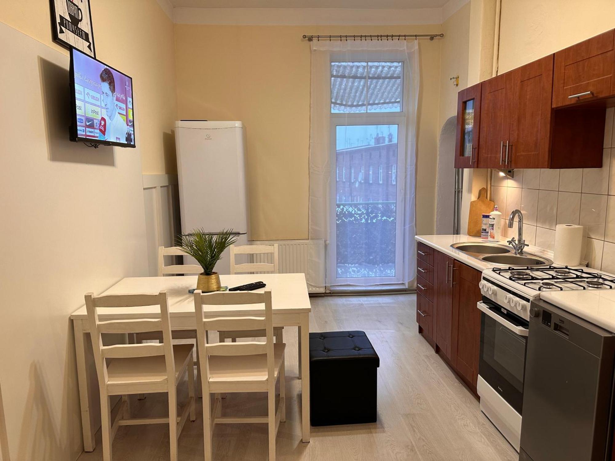 Apartamenty Ktw Central Station Катовице Екстериор снимка